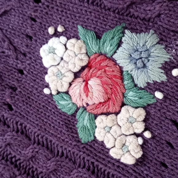 Vintage Women’s Hand Embroidered Floral Vest - Picture 5 of 7